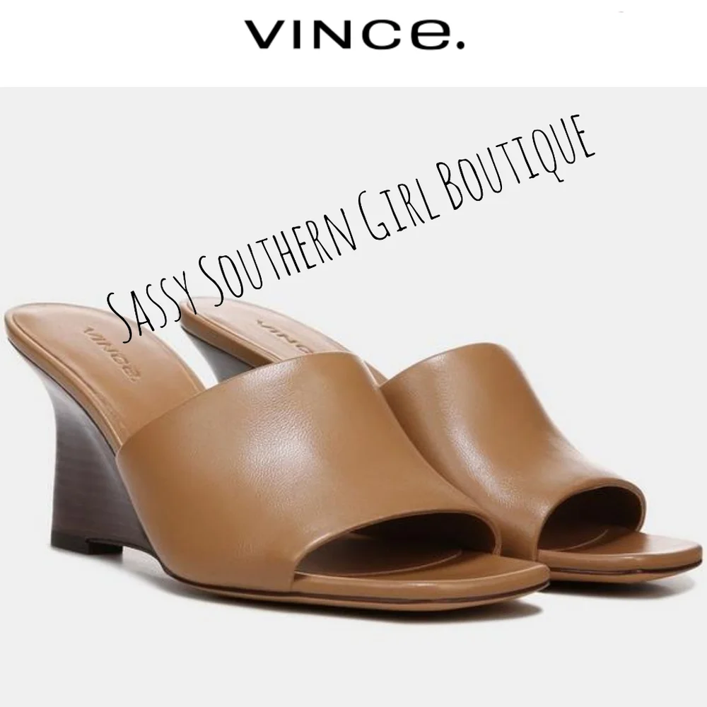🆕⭐ VINCE tan camel leather wedges